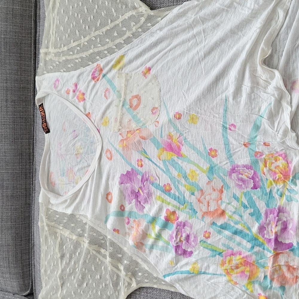 Trash & Luxury White flower lace top Size Small